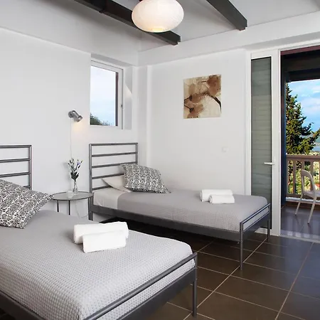 Ionian Land Villas * Lefkáda